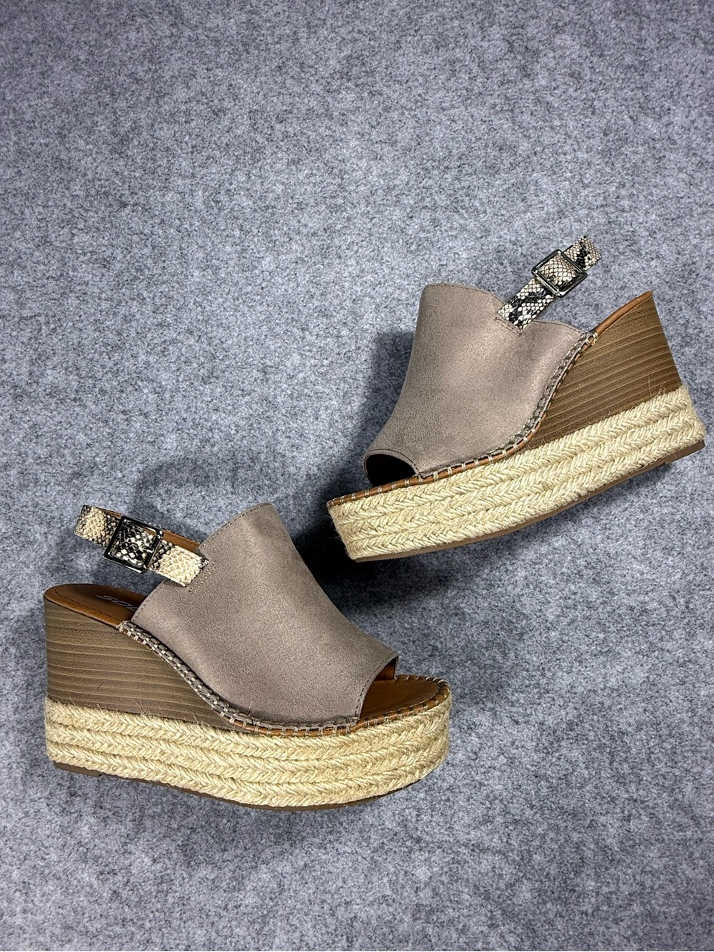Soda Platform Wedge Sandals Taupe Faux Suede Espadrille Slingback Size 8 - Picture 2 of 5